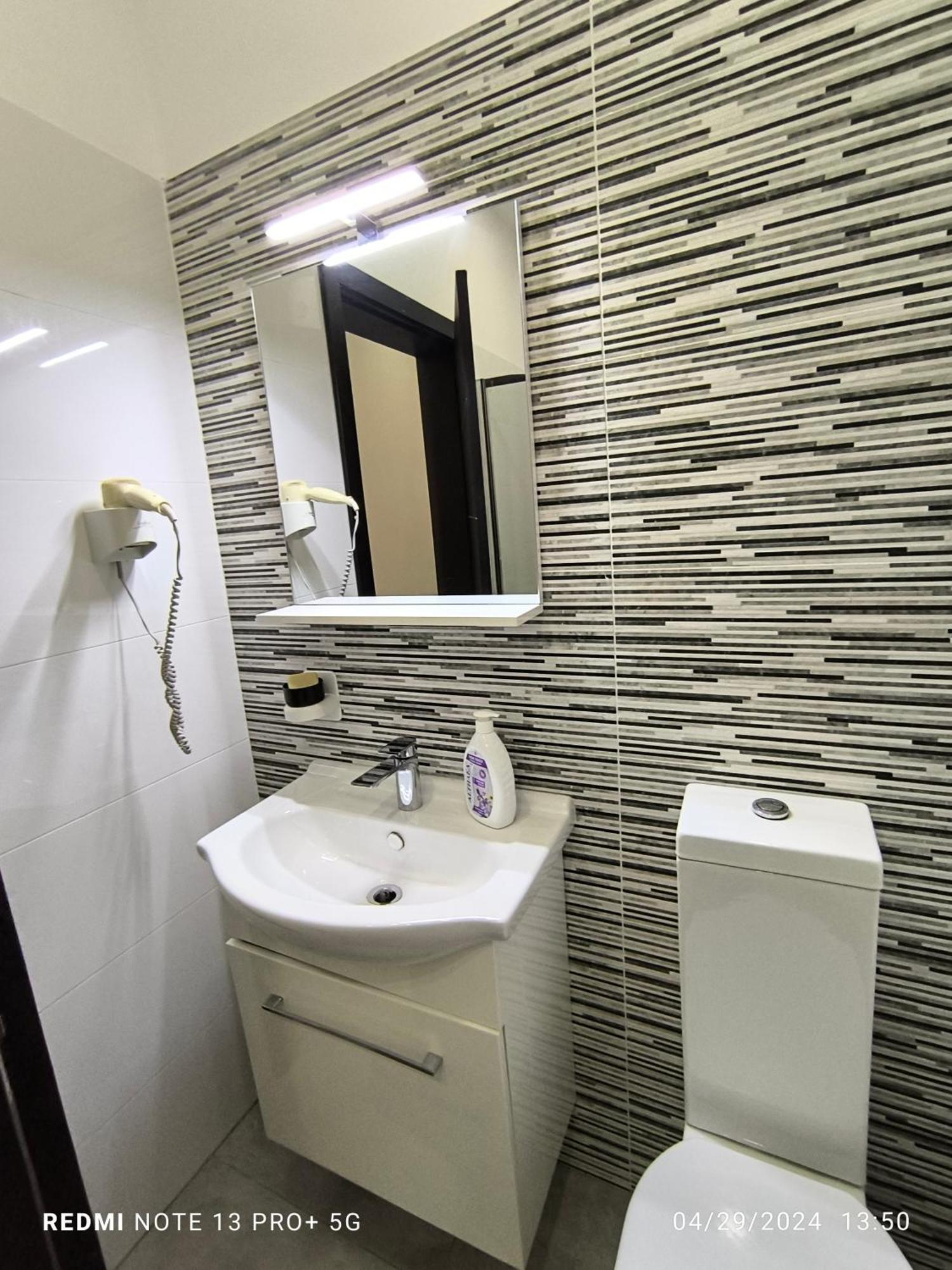 One Bedroom Tea Apartment Il-Gzira Eksteriør bilde