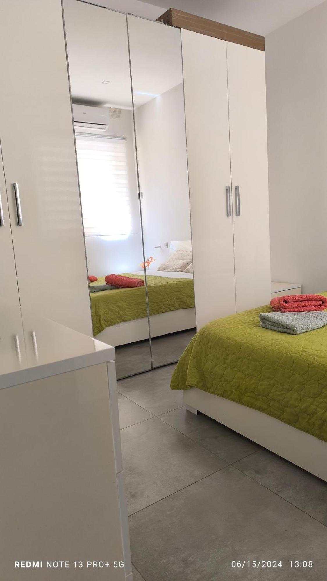 One Bedroom Tea Apartment Il-Gzira Eksteriør bilde