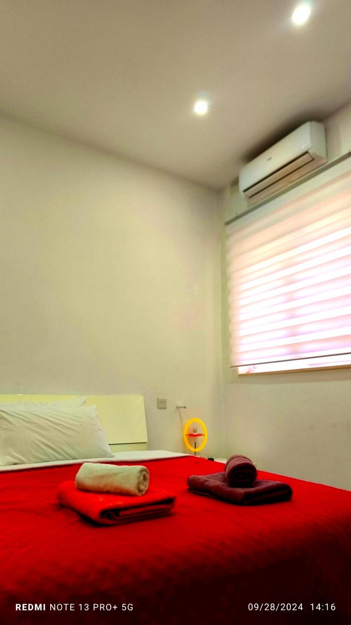 One Bedroom Tea Apartment Il-Gzira Eksteriør bilde