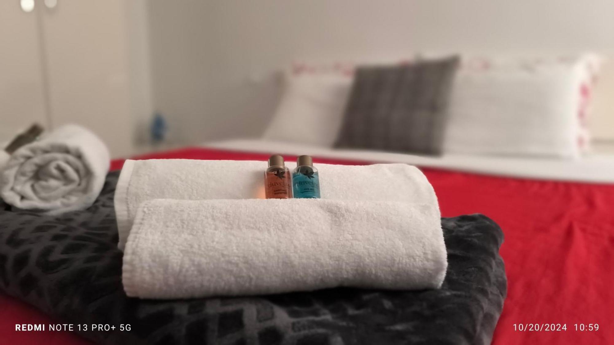 One Bedroom Tea Apartment Il-Gzira Eksteriør bilde